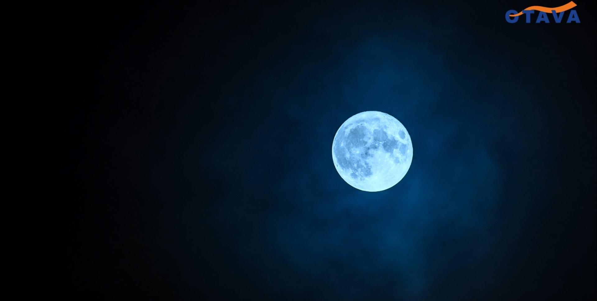 Strakonice za úplňku