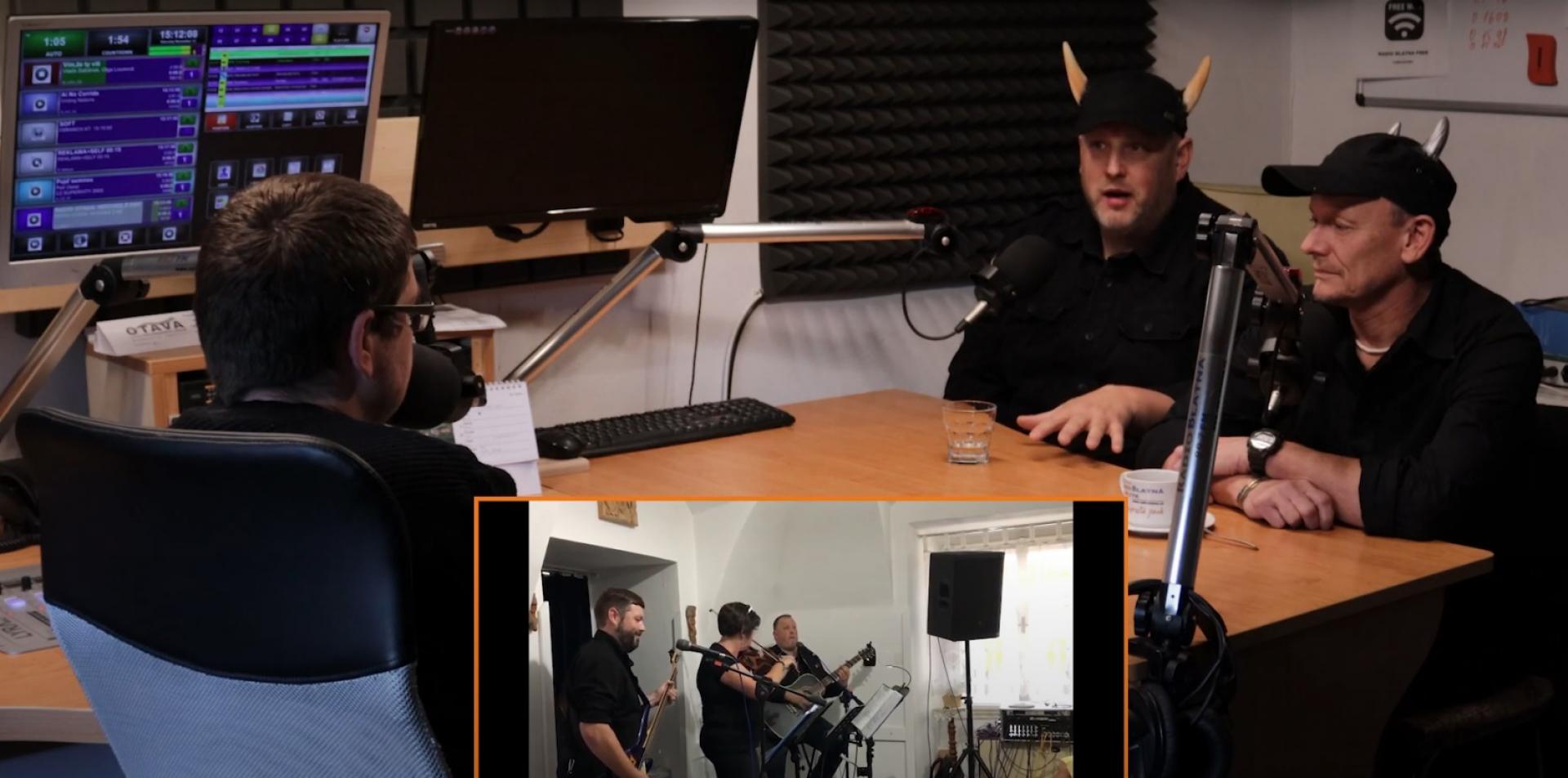 Highlander & Company, The Čerti